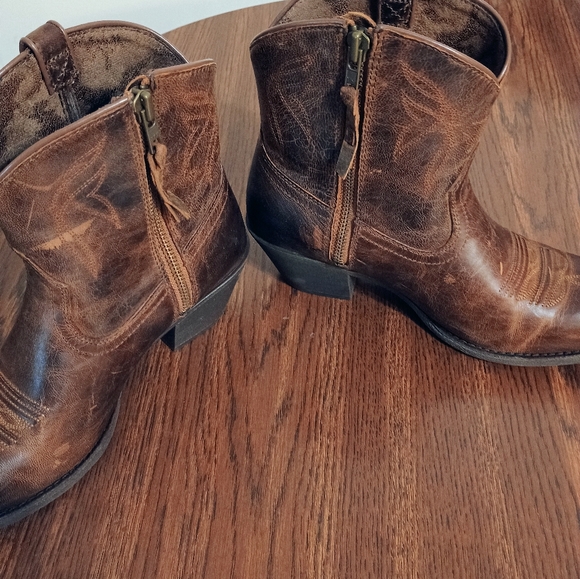 Ariat Brown Western Heeled Boots - Picture 6 of 8